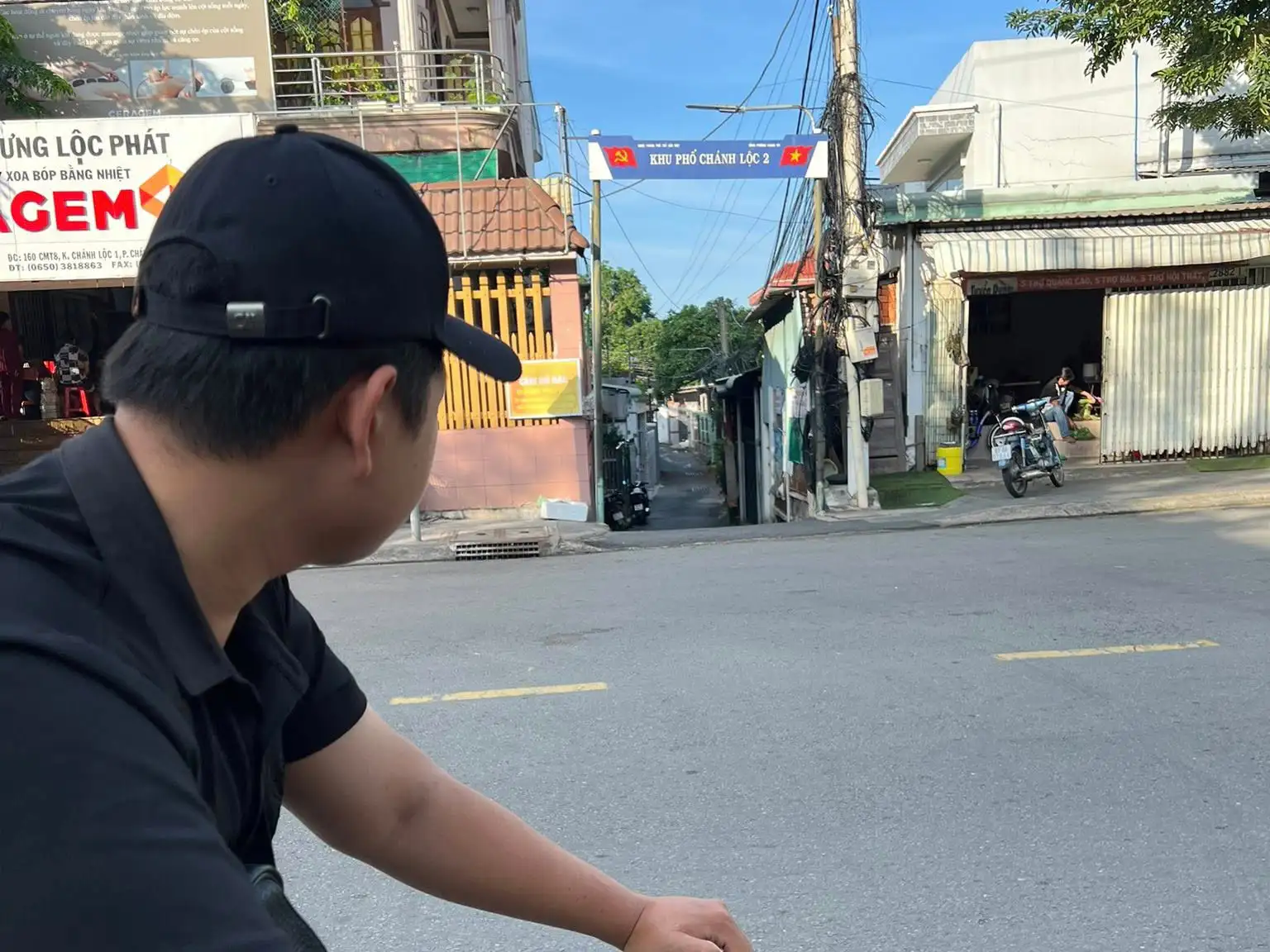 Quán Cô Lùn núp hẻm chợ Cây Dừa