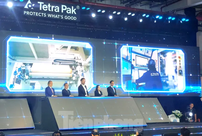 Bình Dương: ‘Siêu phường’ ở TPHCM có 7 khu công nghiệp, 2 sân golf